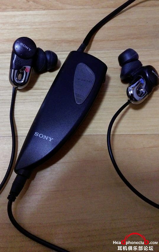 Sony nc10.jpg