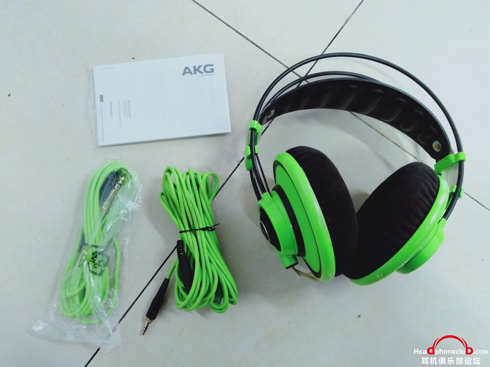 AKG Q701